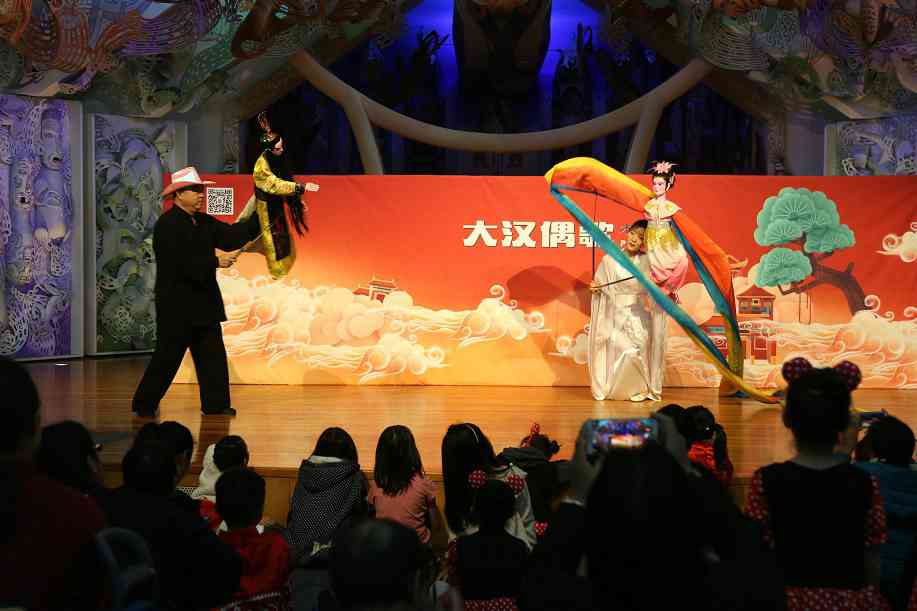 拥有数千年历史积淀的中国传统木偶剧表演经典剧目《梁祝》.jpg